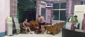 Man Shwe Li Hotel