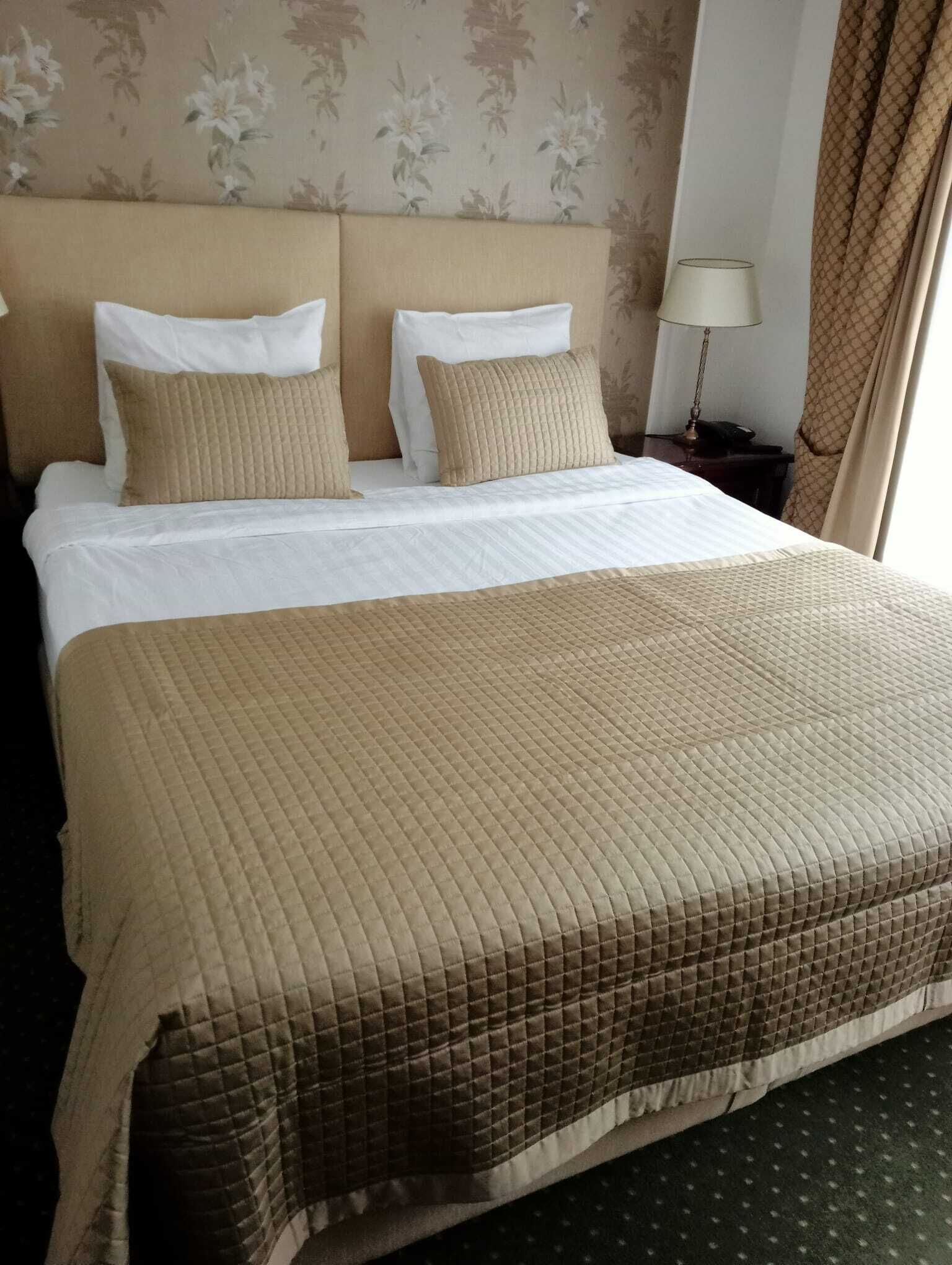 junior suite | minibar, in-room safe, desk, iron/ironing board