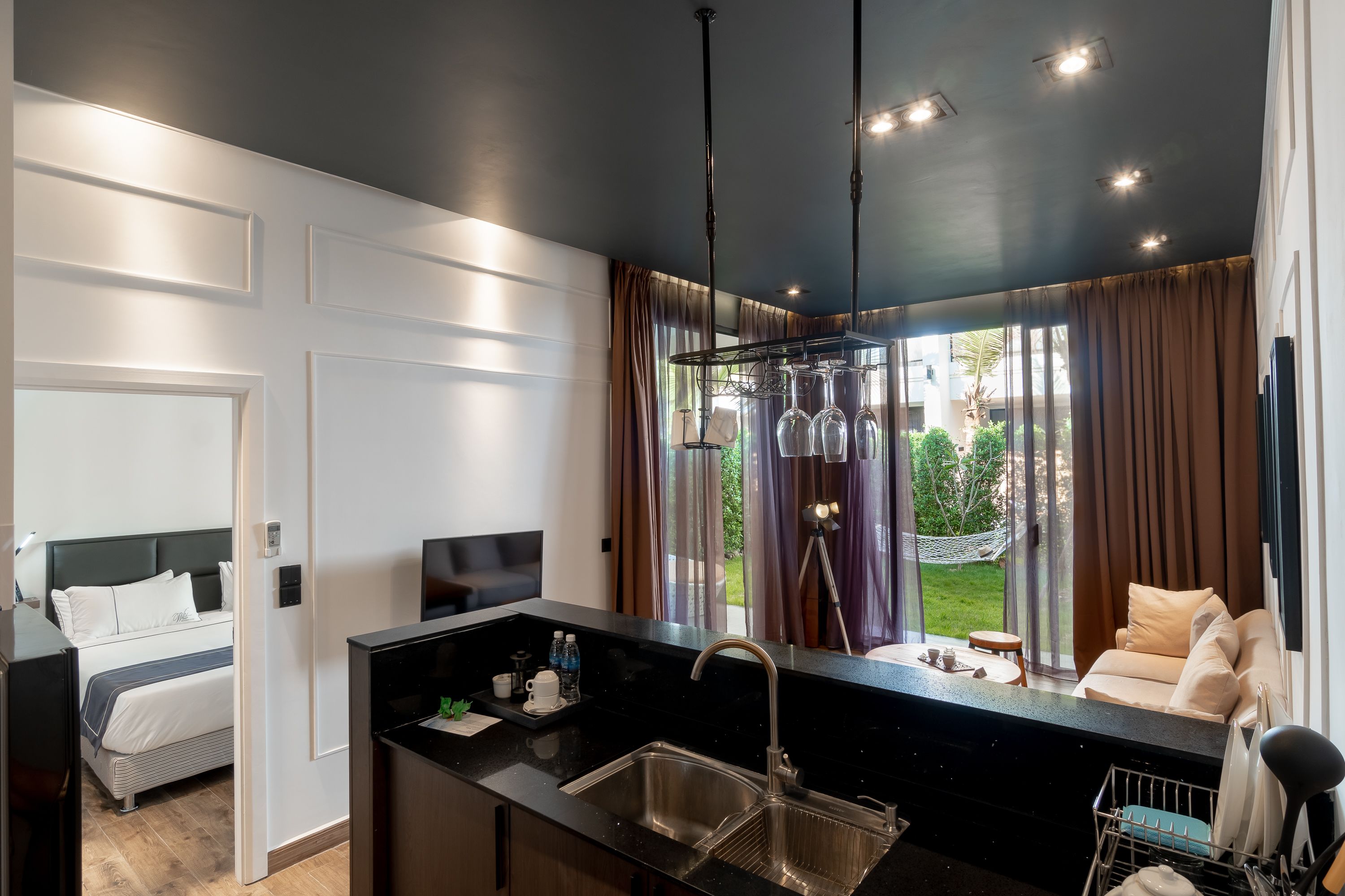 residential suite with private garden | 1 bedroom, premium bedding, tempur-pedic beds, minibar