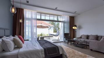 普通套房 | 高級寢具、Tempur-Pedic 床墊、迷你吧、客房內保險箱