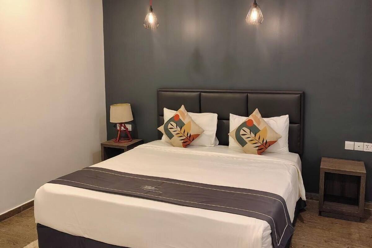 Suite familiar, 1 cama de matrimonio con sofá cama | Ropa de cama de alta calidad, colchones Tempur-Pedic, minibar