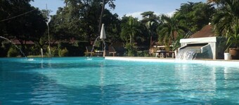 Lanta Long Beach Hostel