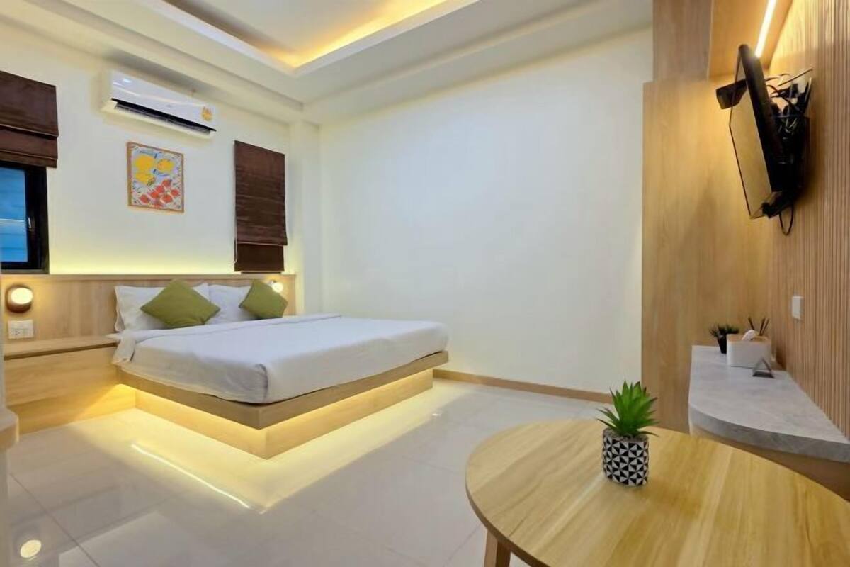 Caja fuerte, cortinas opacas, wifi gratis y ropa de cama