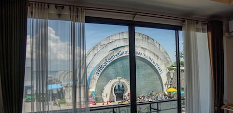 Family Room With Balcony | View from room