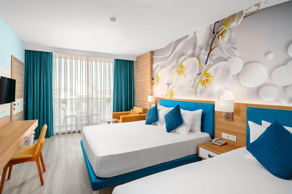 Rom – standard | Sengetøy av topp kvalitet, minibar, skrivebord og lydisolert