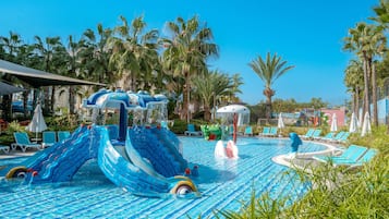 Indoor pool, 3 outdoor pools, pool umbrellas, pool loungers