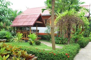 Property grounds - 4T Guesthouse (Sukhothai)