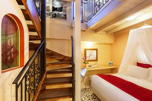 Master Suite, outdoor hot tub (Forms of Light) | Prémium ágynemű, Select Comfort-matrac, széf a szobában és íróasztal