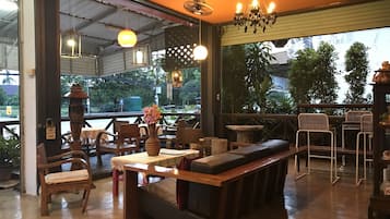 32-inch TV with digital channels