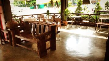 Khu tiếp khách ở sảnh