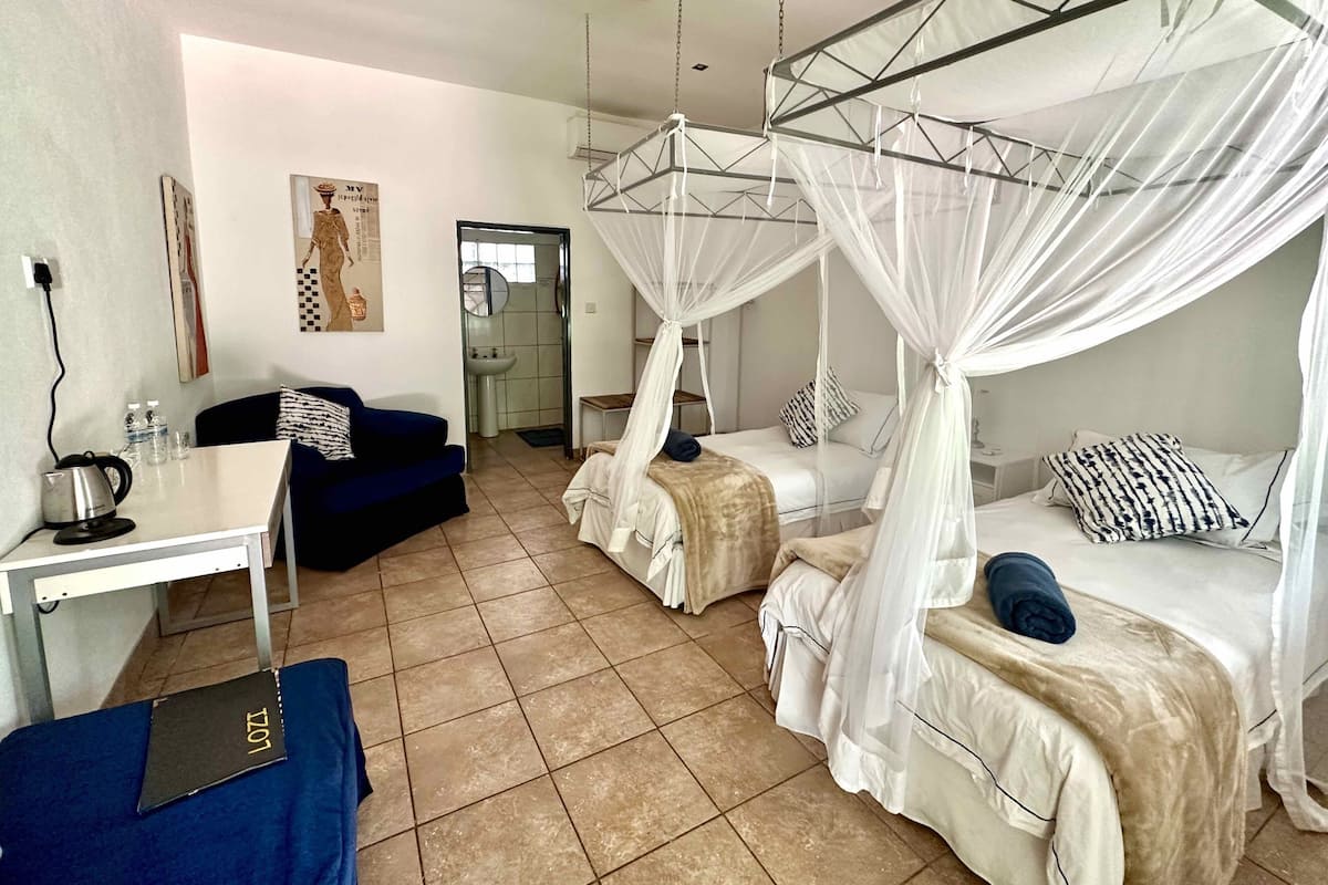 Deluxe Twin Room | Bed sheets