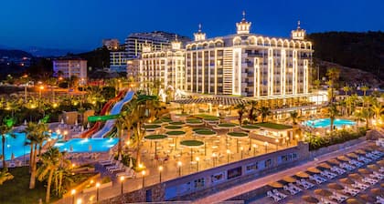 Aria Resort & Spa