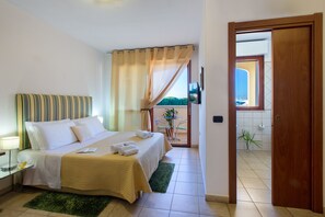 Comfort Quadruple Room - Sun&Sardinia (Monserrato)