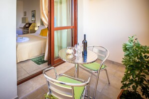 Quarto quádruplo conforto | 3 quartos, lençóis italianos Frette, roupas de cama premium