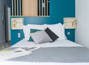 Superior double Room (Adults only) | Premium bedding, in-room safe, individually decorated, desk - 1er Etage Opera (Paris)