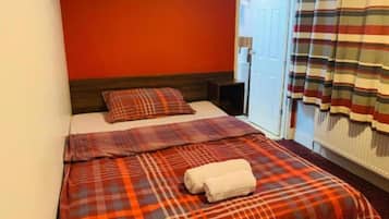 Free WiFi, bed sheets