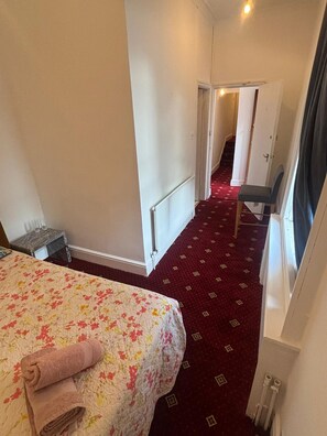 Standard Double Room, 1 Double Bed | Free WiFi, bed sheets - Golden Star Hotel (London)