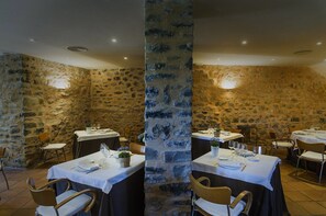 Daily buffet breakfast (EUR 8.00 per person)