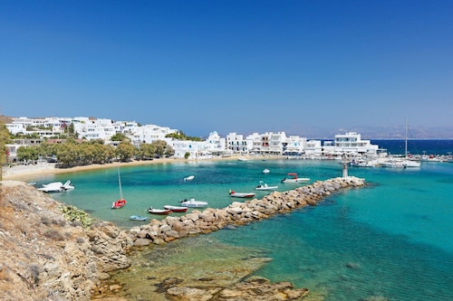 Cleopatra Seaside Homes Paros