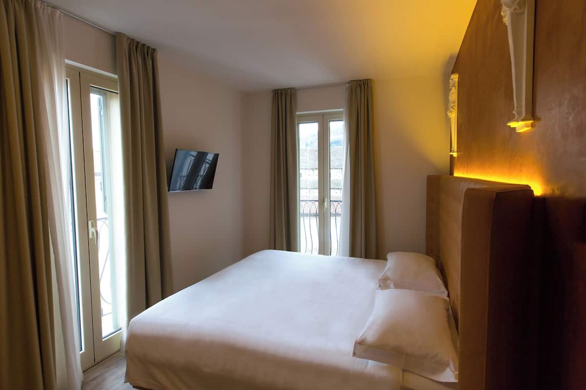 2 chambres, literie de qualité supérieure, surmatelas, minibar