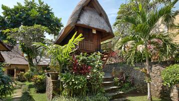 House, 1 Bedroom | 1 bedroom, minibar, desk, laptop workspace