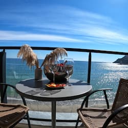 OCEAN ROOM ,SEA VIEW | 1 camera, minibar, una cassaforte in camera, una scrivania