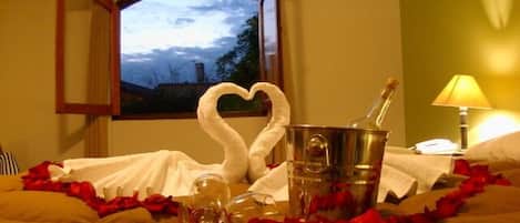 Standard Suite | Minibar, in-room safe, desk, free WiFi