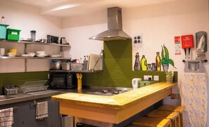 Shared kitchen - Igloo Hybrid - Hostel (Nottingham)