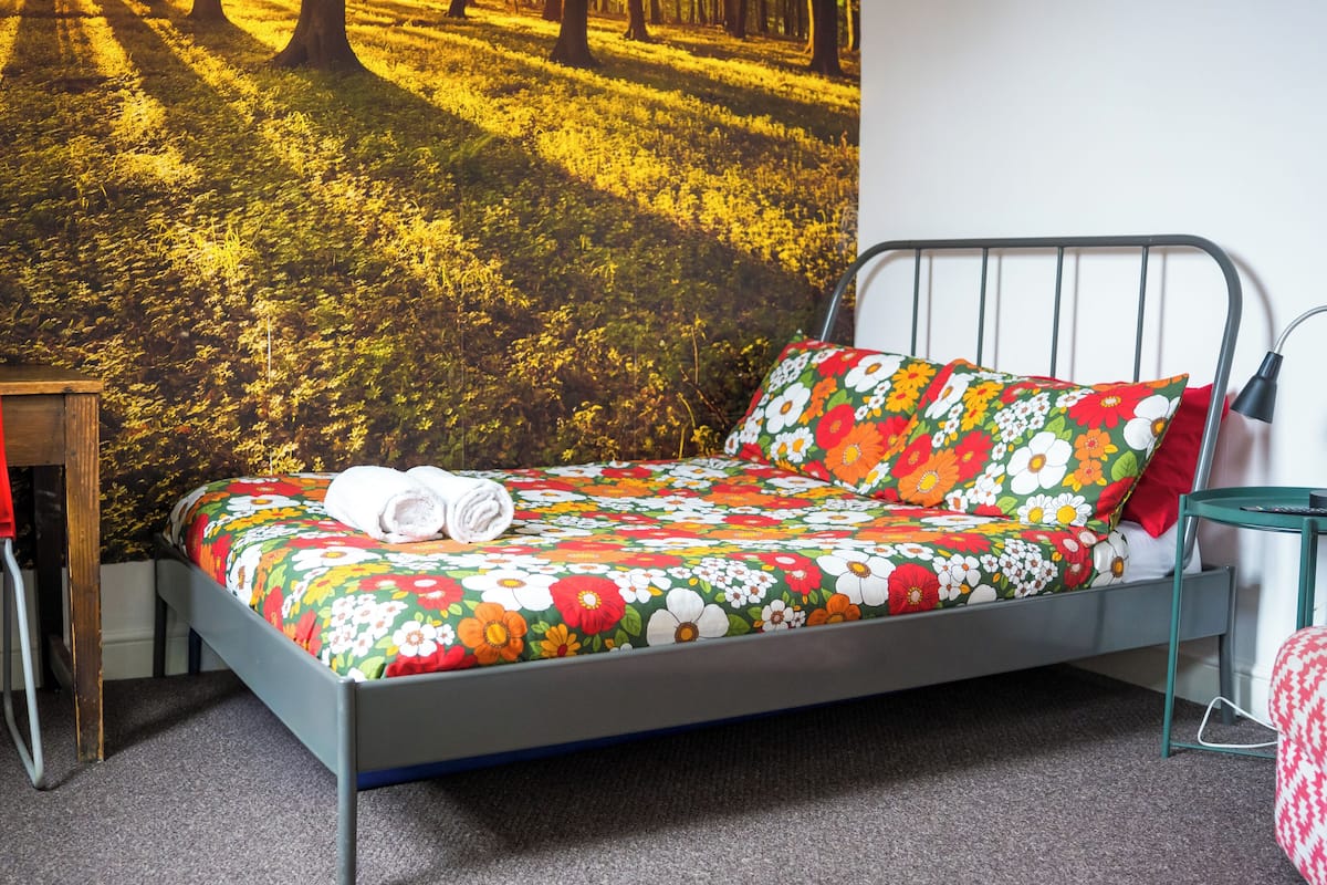 Comfort Double Room | Blackout drapes, bed sheets