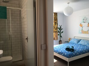 Dobbeltrom – deluxe | Blendingsgardiner og sengetøy