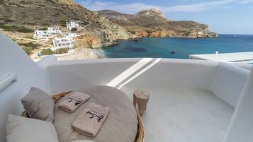 Premium Double Room, Sea View | Egyptian cotton sheets, premium bedding, pillowtop beds, minibar