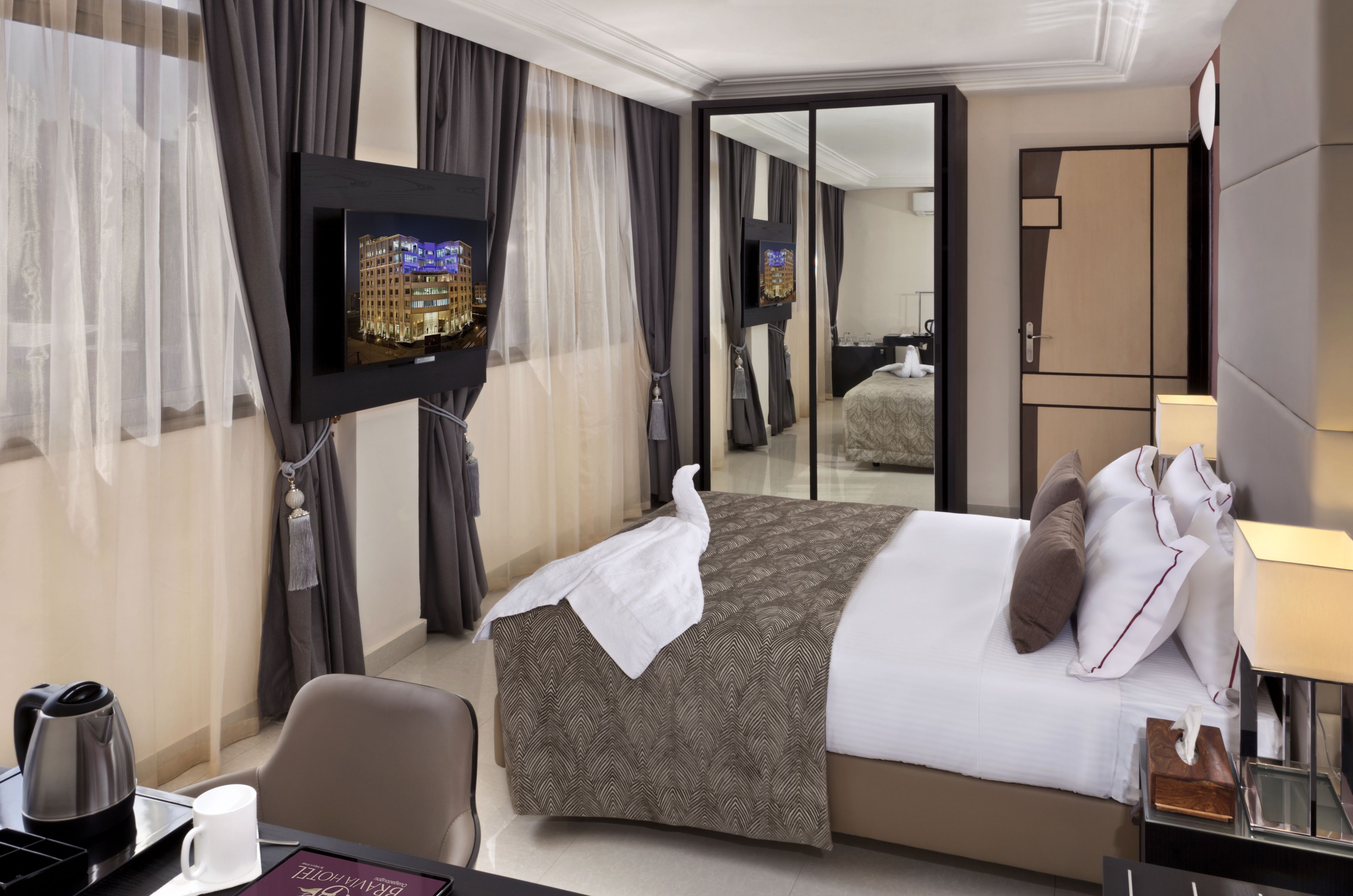 premium bedding, minibar, in-room safe, desk