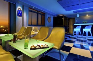 2 bars/lounges, poolside bar
