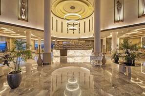 Lobby - Titanic Luxury Collection Bodrum (Milas)
