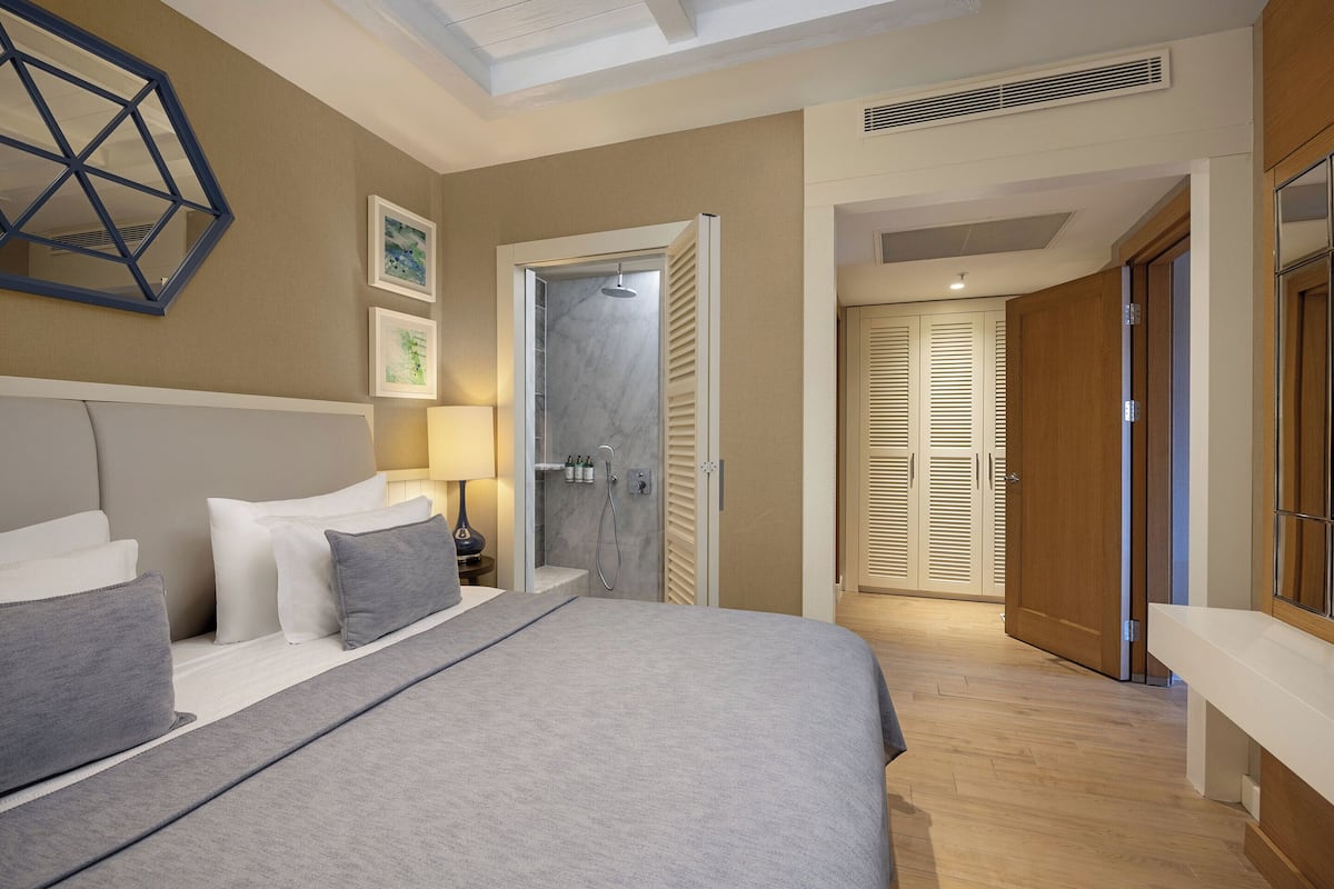 Swim-up Deluxe Family Suite | 1 Schlafzimmer, hochwertige Bettwaren, kostenlose Minibar, Zimmersafe