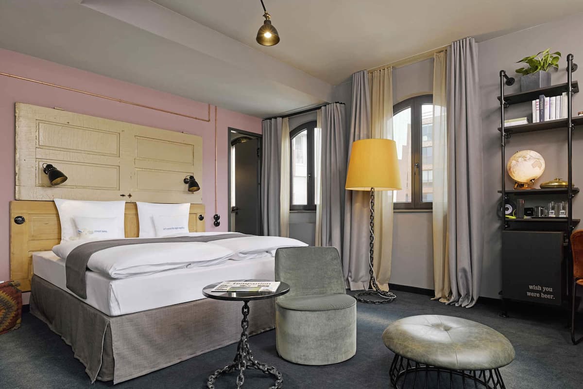 Ropa de cama hipoalergénica y minibar