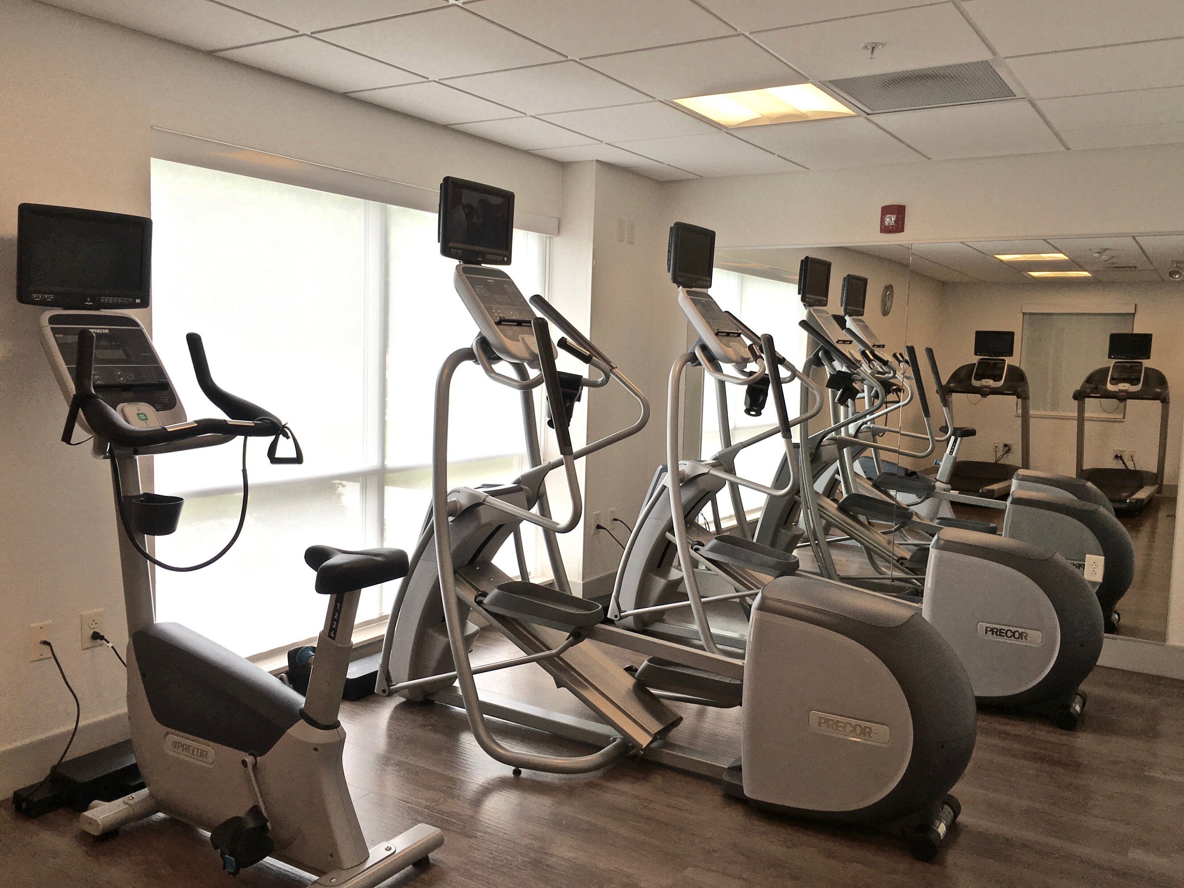 Photo - Holiday Inn Express & Suites Oswego