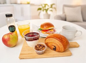 Breakfast meal - Apartment in Malasaña   (Madrid)