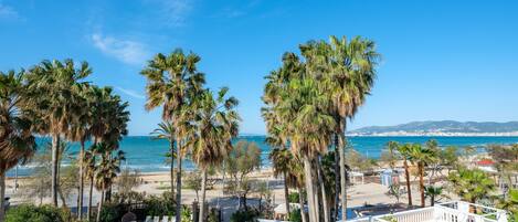 Twin Room, Sea View | Beach/ocean view