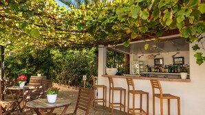 Poolside bar - Hotel Ciutat Jardi (Palma de Mallorca)