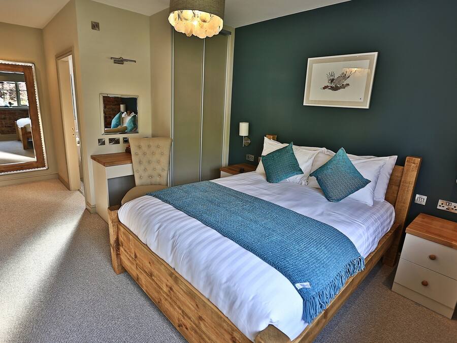 Desk, iron/ironing board, rollaway beds, free WiFi