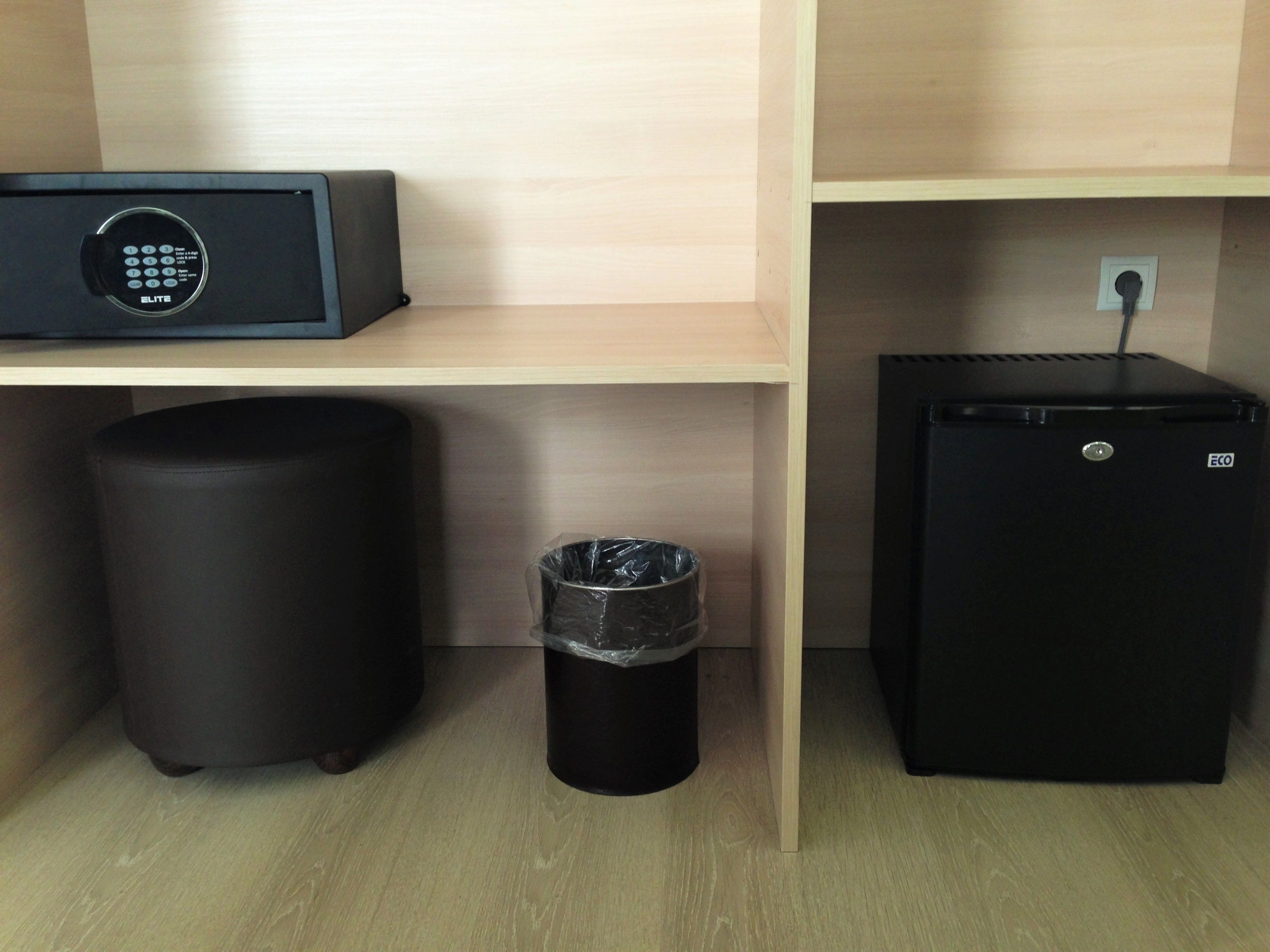 superior double or twin room, terrace, sea view | mini fridge