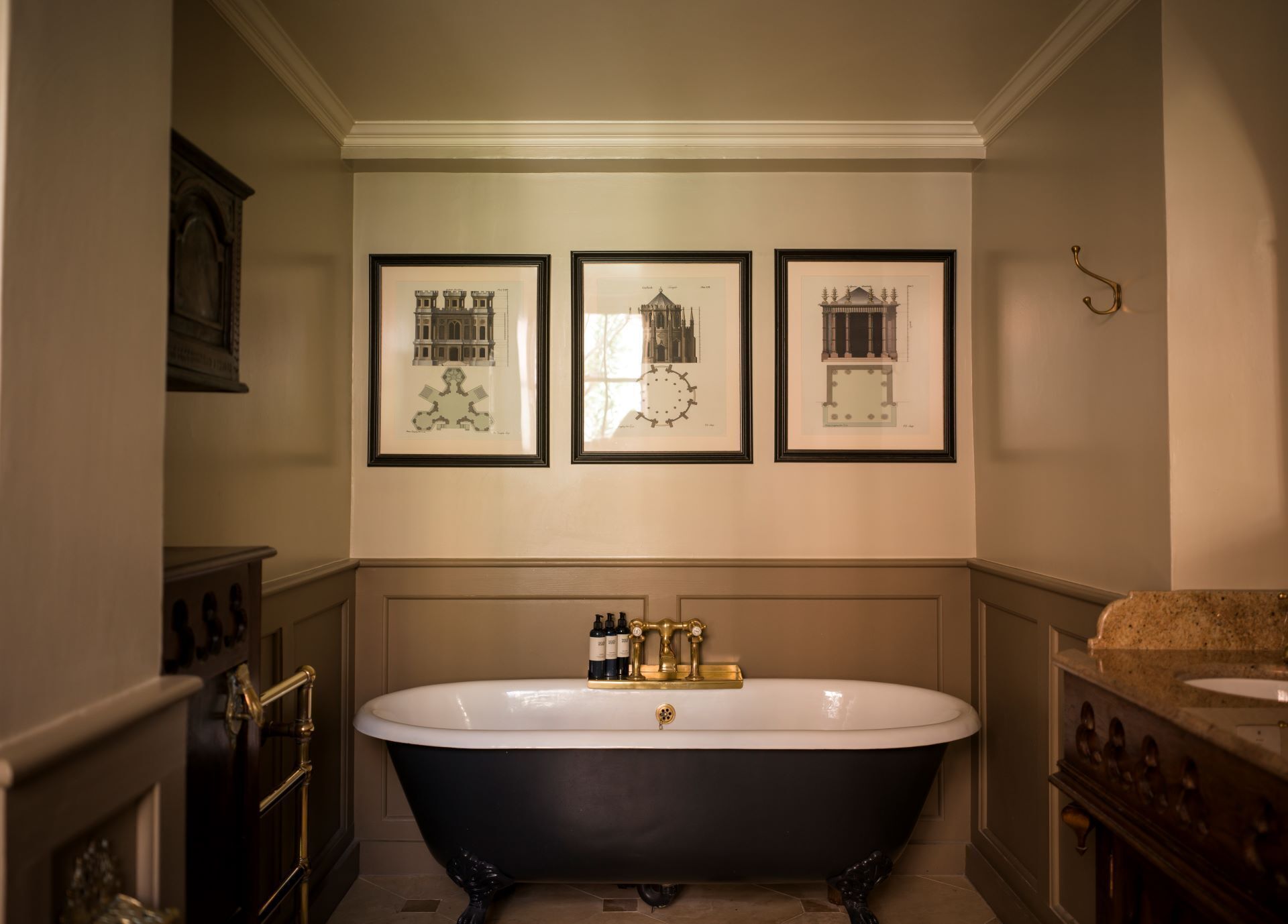 Foto - Batty Langley's