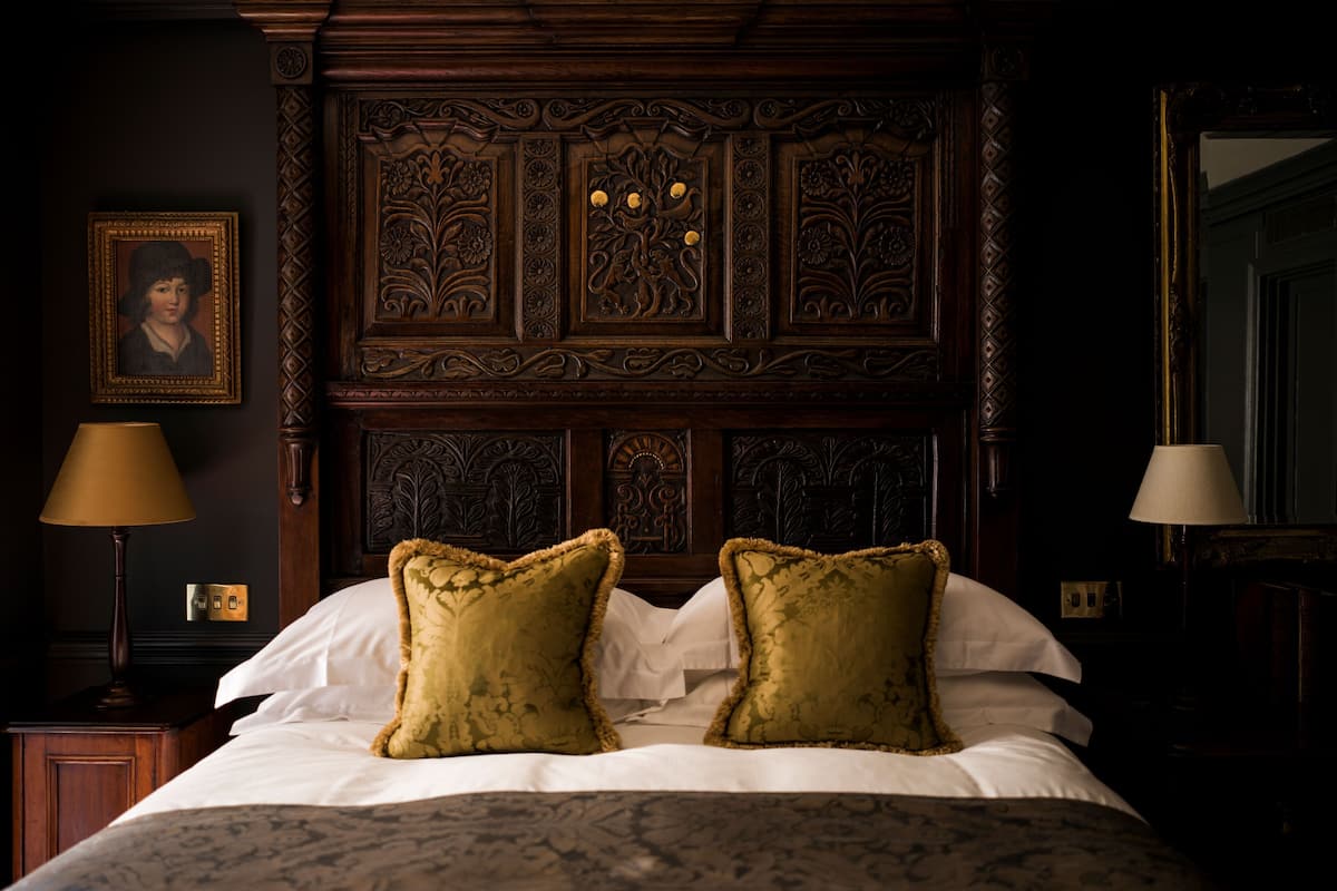 Superior dubbelrum - 1 queensize-säng | Egyptiska bomullslakan, sängtillbehör av högsta kvalitet och duntäcken