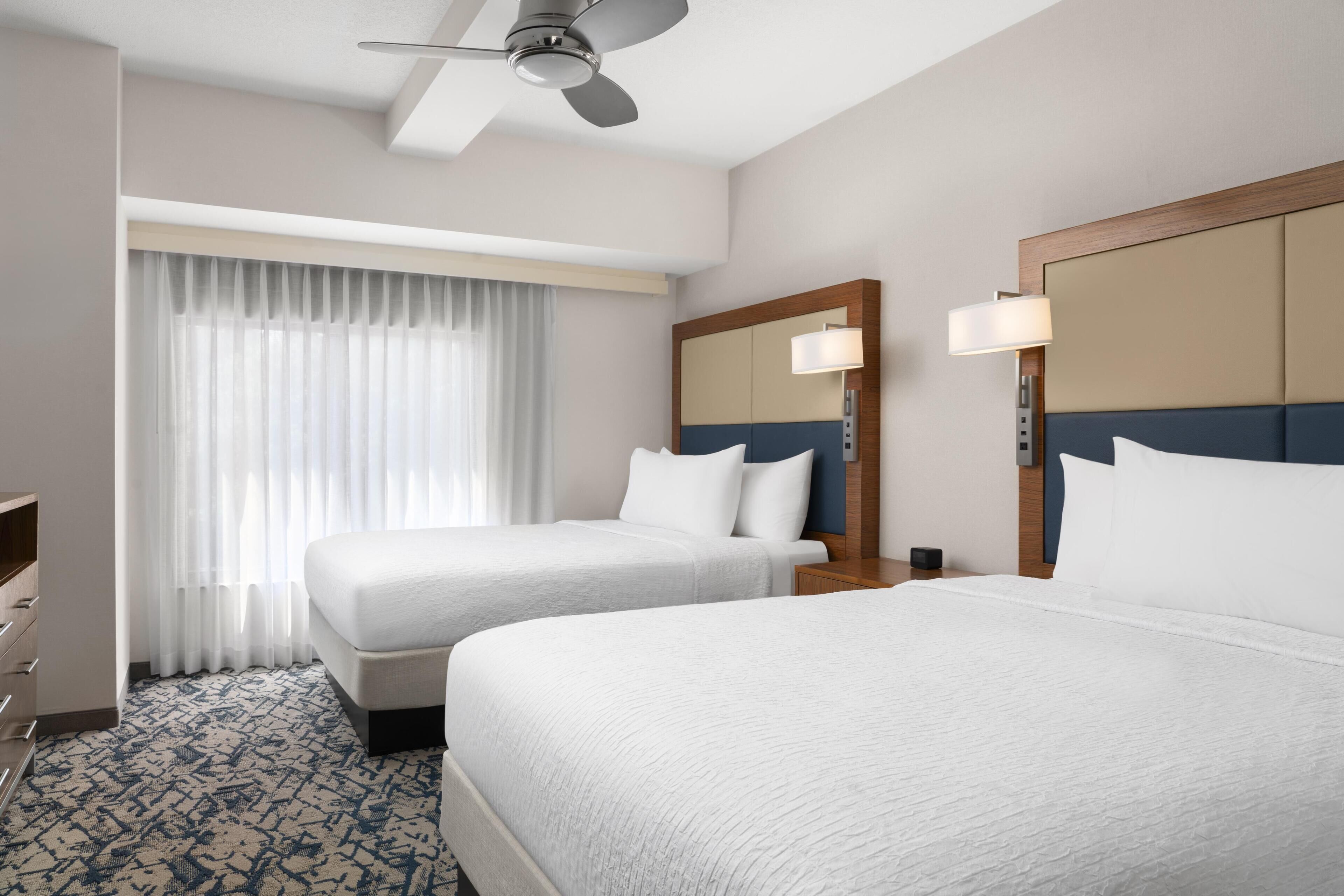 低過敏寢具、書桌、筆電工作空間、遮光布/窗簾