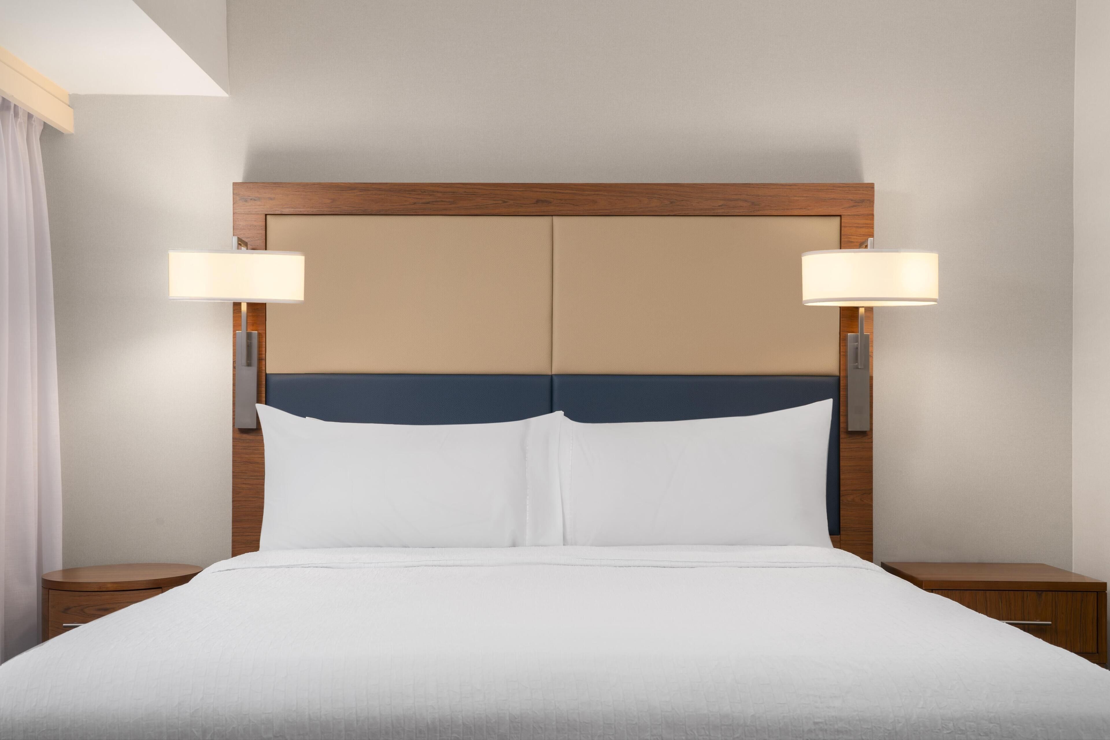 低過敏寢具、書桌、筆電工作空間、遮光布/窗簾