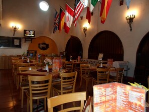 บริการอาหารเช้า อาหารกลางวัน อาหารเย็น, อาหารเม็กซิกัน