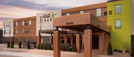 المنشأة من الخارج