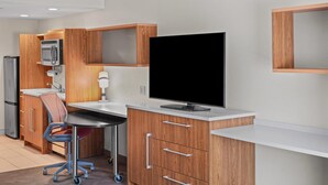 Room - Home2 Suites by Hilton Milwaukee Airport (Milwaukee)