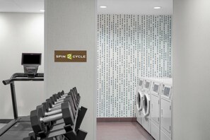 Laundry room - Home2 Suites by Hilton Milwaukee Airport (Milwaukee)